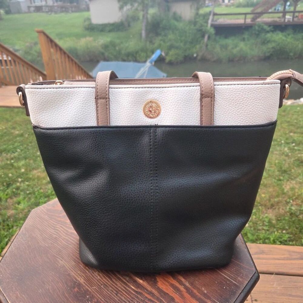 Anne Klein Pebbled Faux Leather Black White Tan Colorblock Tote Shoulder Bag Me